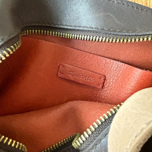 Madewell The Sydney Zip-Top Crossbody Bag in Colorblock - Picture 9 of 11